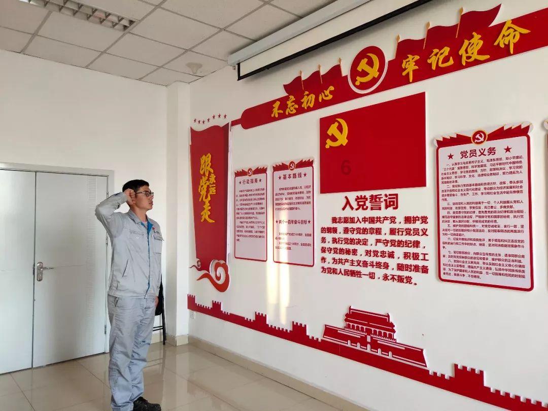 黄金AK闯迷宫
